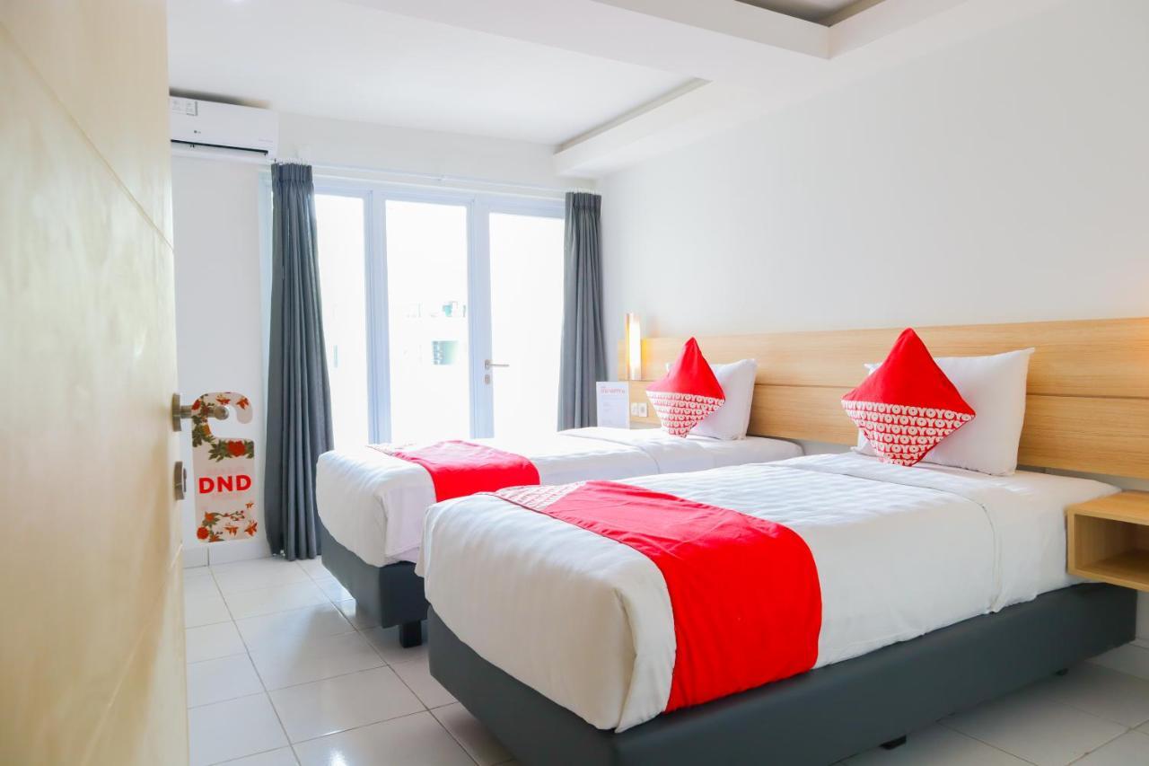 OYO Flagship 210 Amethyst Kemayoran Cakarta Dış mekan fotoğraf